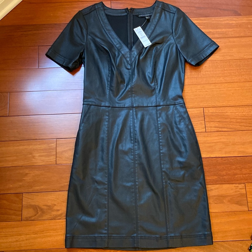 WHBM Women’s Black Faux , V-Neck dress size 6 - Picture 1 of 5